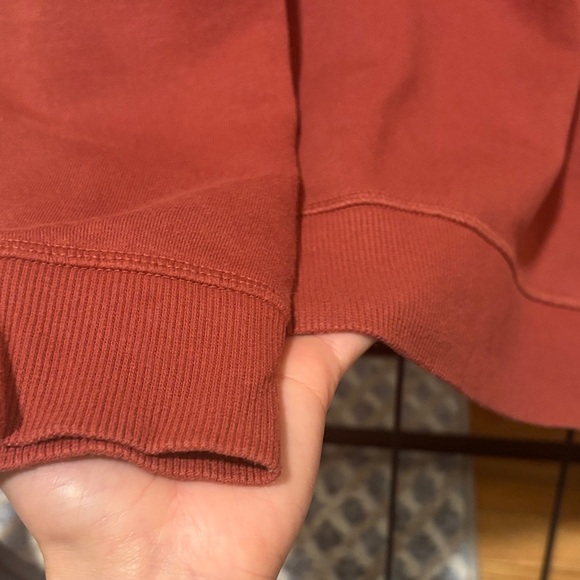 Reebok Red Sweater - Picture 4 of 4